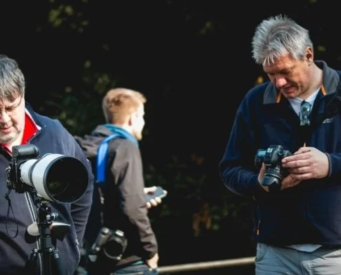 Teilnehmer des Outdoor Fotokurs im Gespräch